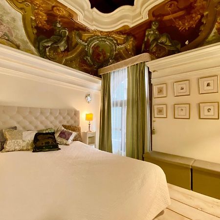 Venice Palace Luxury Suites ภายนอก รูปภาพ