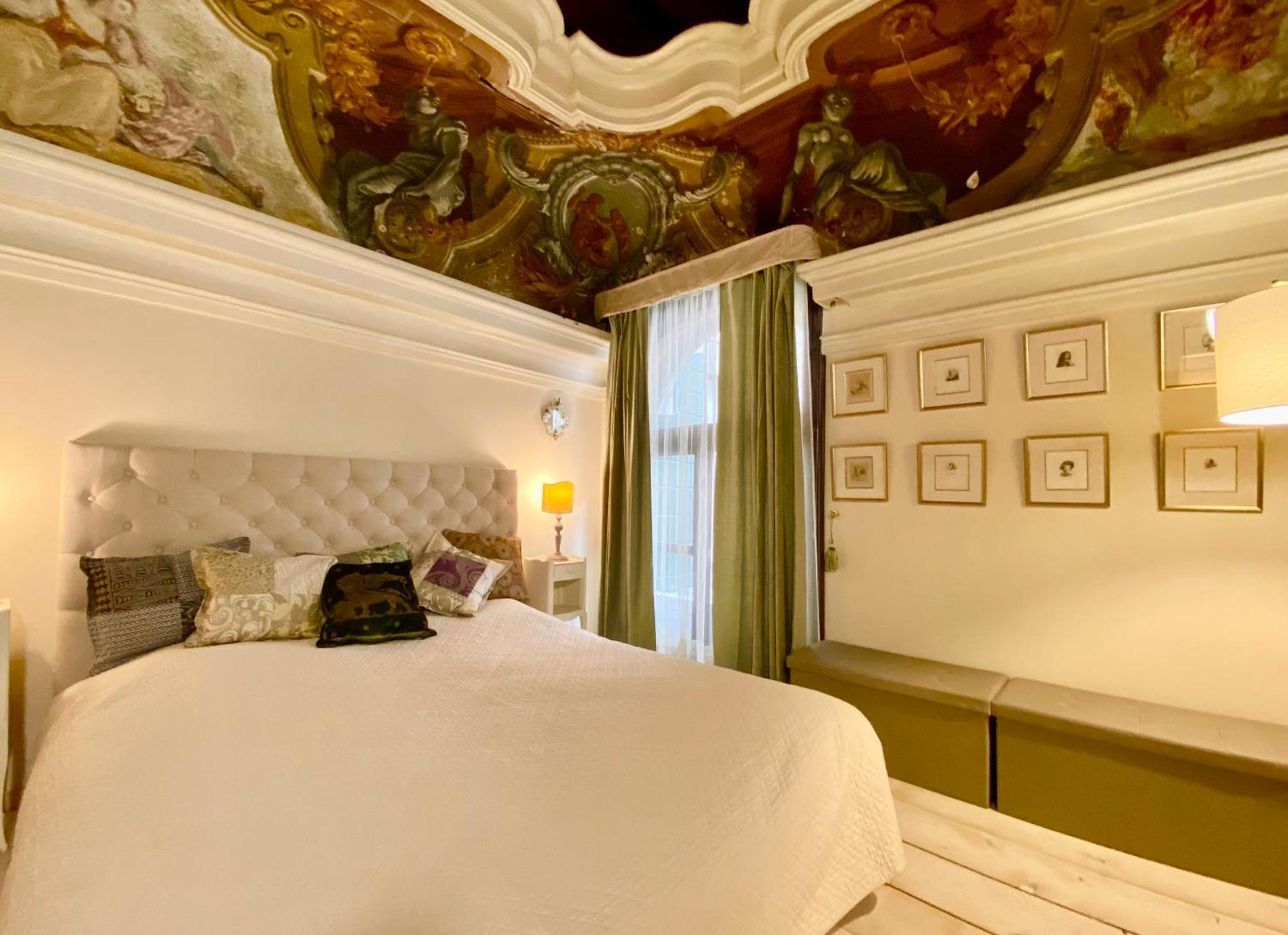 Venice Palace Luxury Suites ภายนอก รูปภาพ