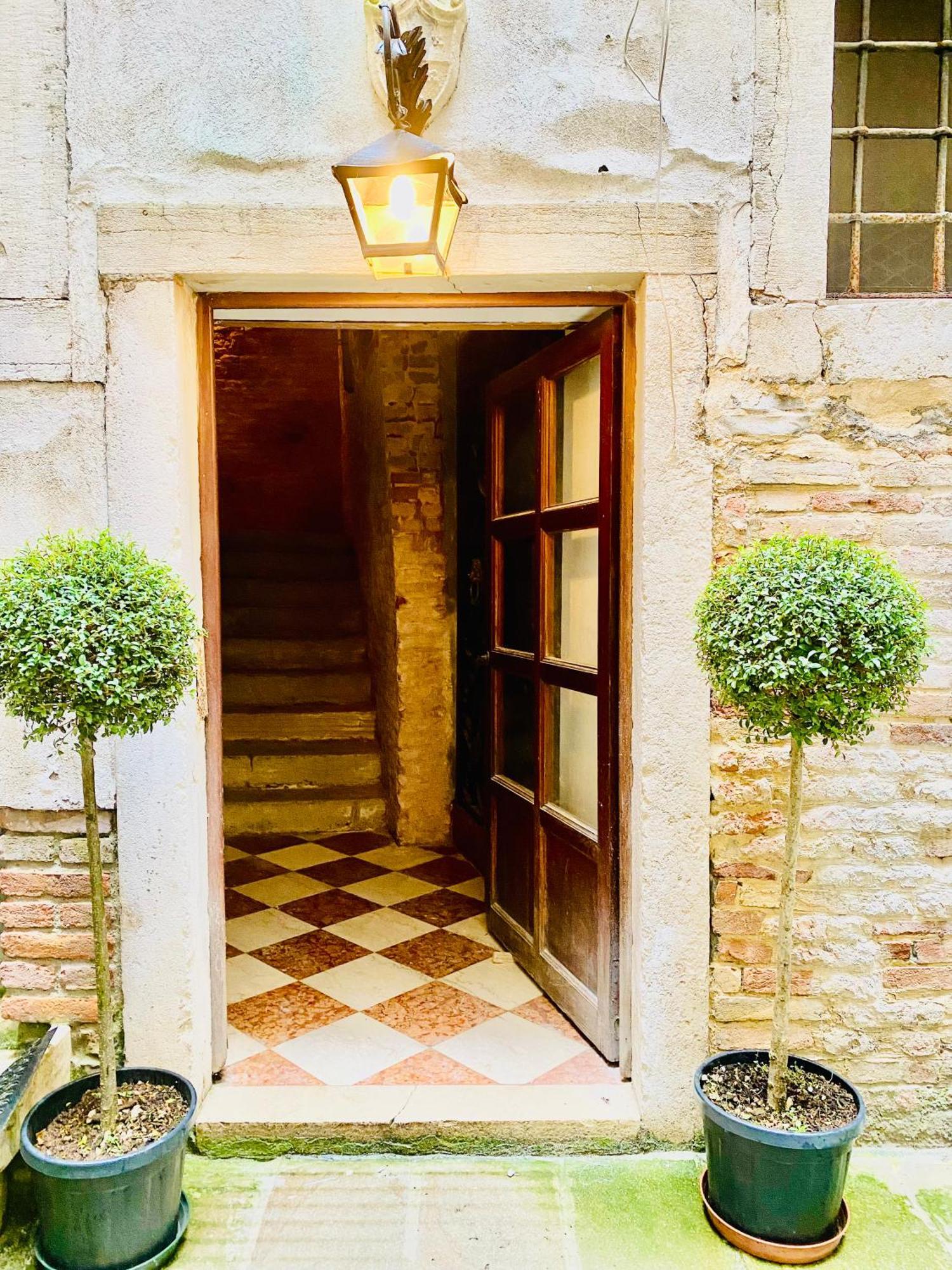 Venice Palace Luxury Suites ภายนอก รูปภาพ