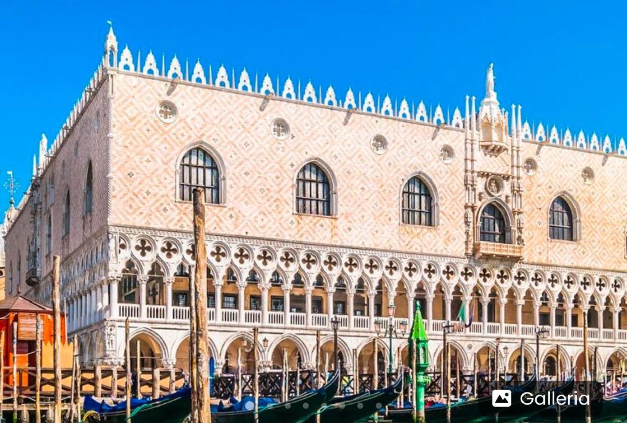 Venice Palace Luxury Suites ภายนอก รูปภาพ